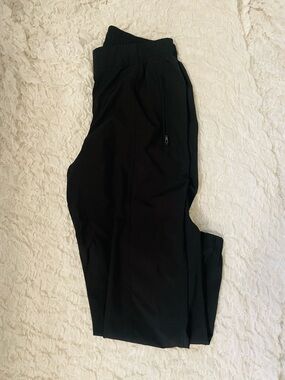 Old Navy Women’s  Black Athletic Jogger Pants - Comfortable Everyday Wear MEDIUM